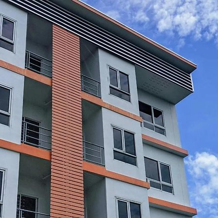 V At Panus Hotell Phanat Nikhom Eksteriør bilde
