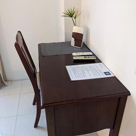 V At Panus Hotell Phanat Nikhom Eksteriør bilde