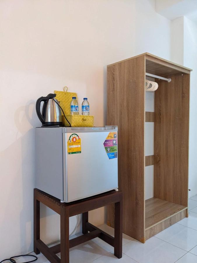 V At Panus Hotell Phanat Nikhom Eksteriør bilde
